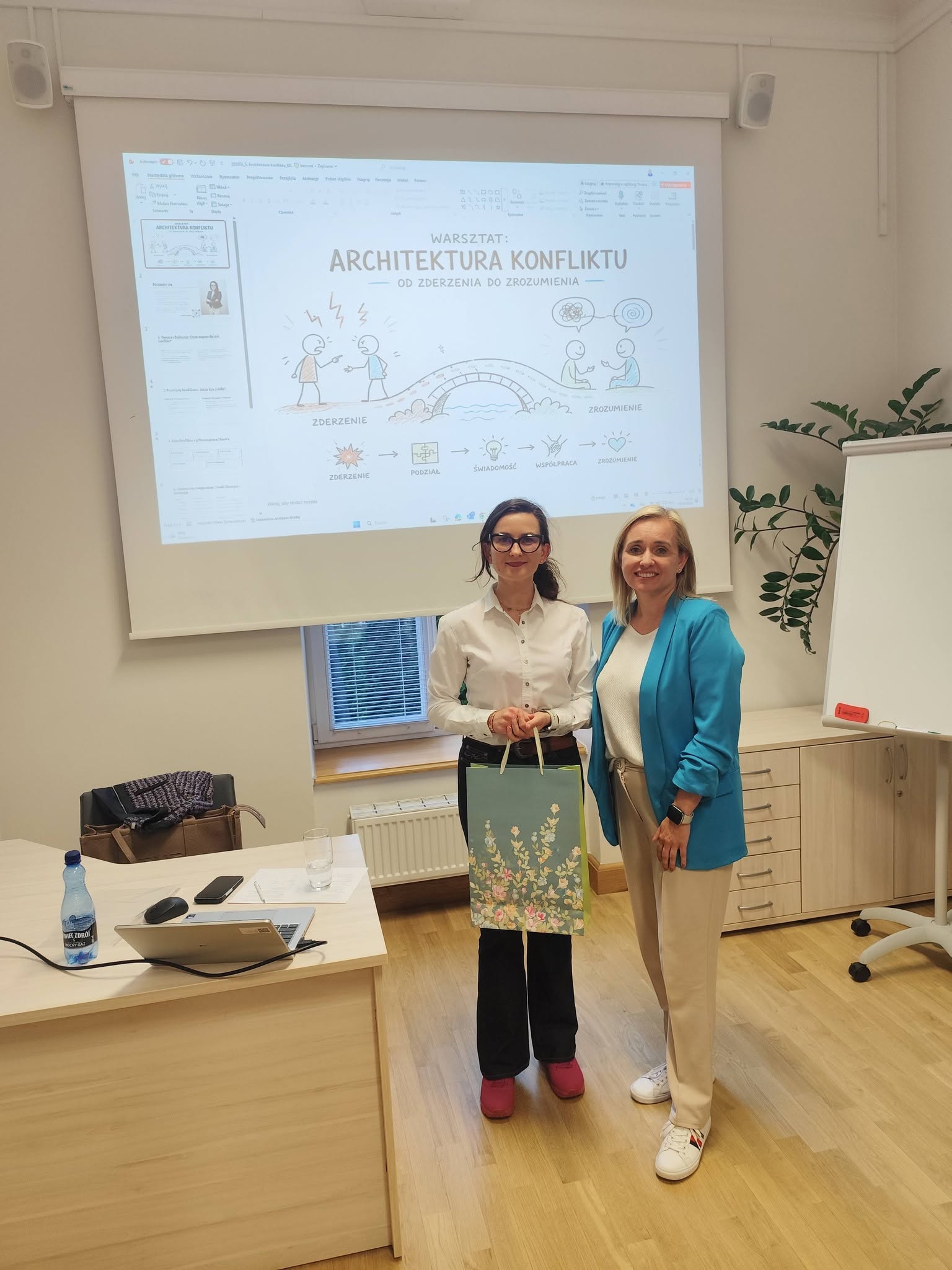 Ela i Dorota Sajkowska po warsztacie Architektura Konfliktu